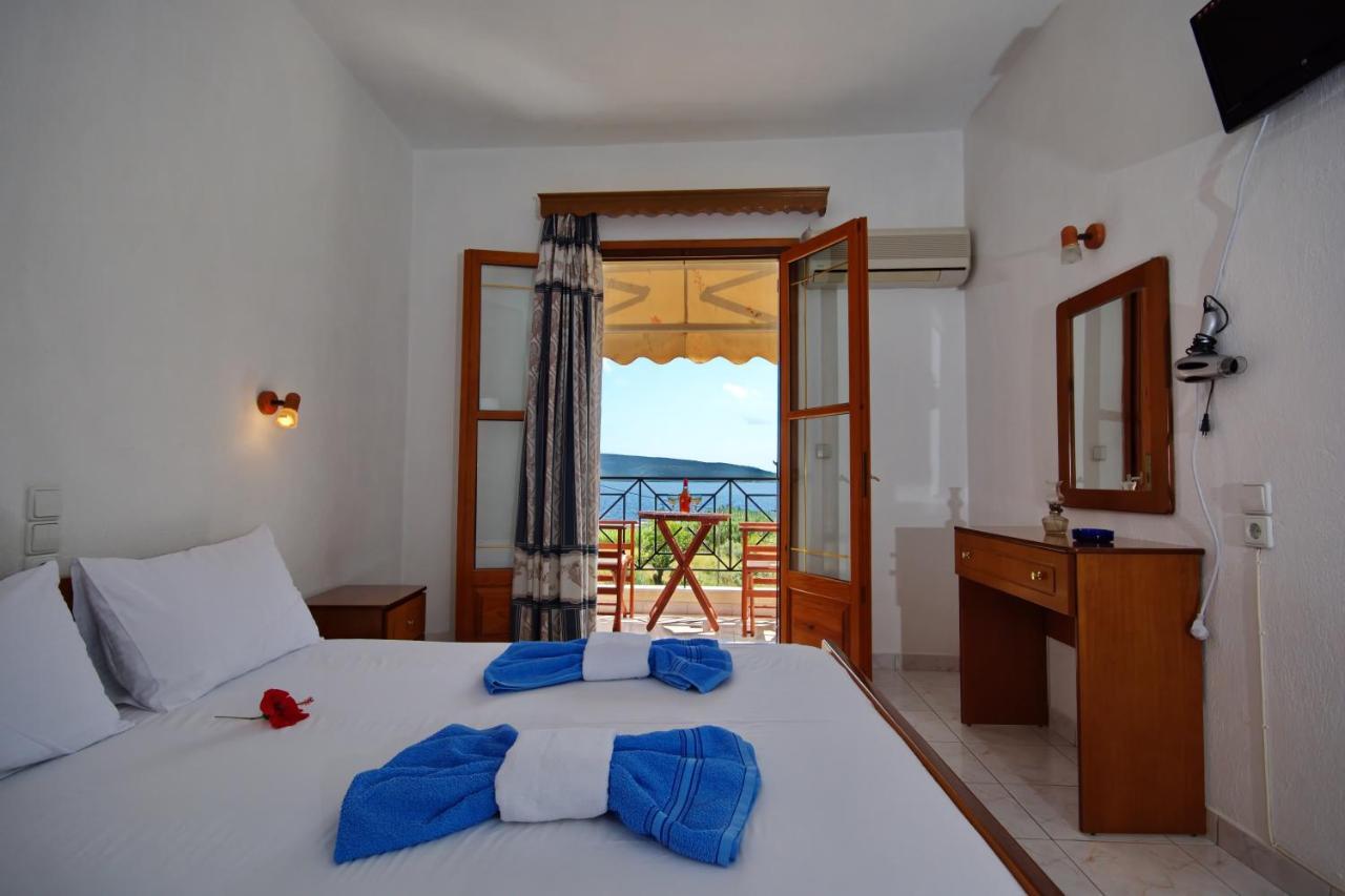 Nikis Rooms Kalamakia Esterno foto