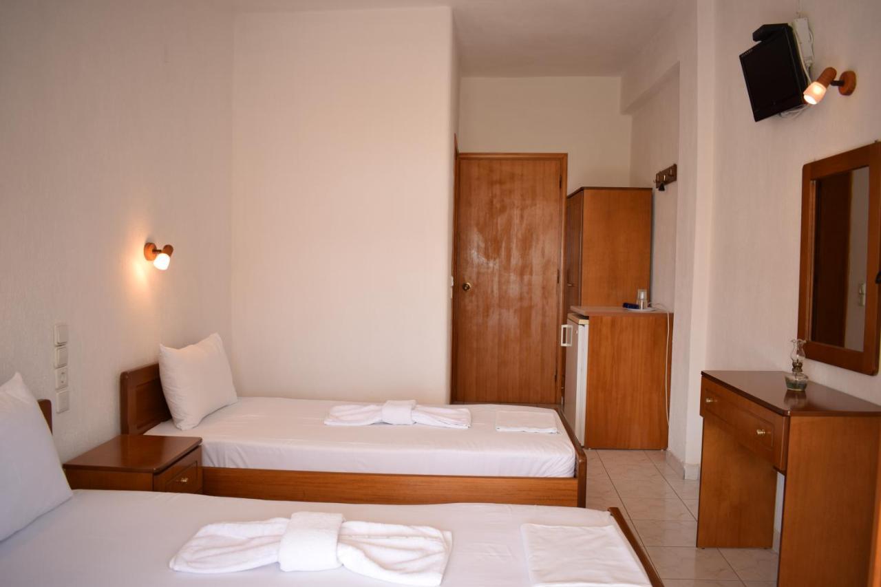 Nikis Rooms Kalamakia Esterno foto
