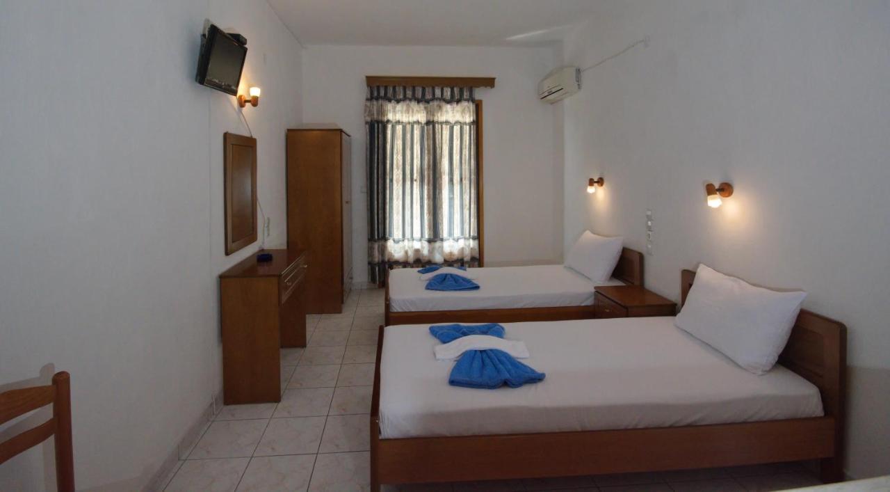 Nikis Rooms Kalamakia Esterno foto